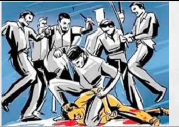 ट्रक्टरचं भाडं मागितल्यानं चौघांनी मिळून तरुणाला धू धूतलं; मंगळवेढा तालुक्यातील घटना