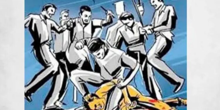 ट्रक्टरचं भाडं मागितल्यानं चौघांनी मिळून तरुणाला धू धूतलं; मंगळवेढा तालुक्यातील घटना