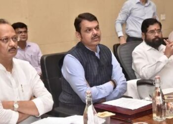 मराठा विद्यार्थ्यांसाठी मोठी बातमी; अजित पवारांच्या उपस्थितीतील पहिल्या कॅबिनेटमध्ये घेतले ‘हे’ महत्वाचे निर्णय