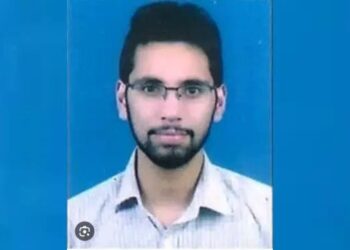 जिल्हाधिकारी आशीर्वाद कुमार पदभार स्वीकारल्यानंतर म्हणाले..; सोलापूर जिल्ह्याच्या विकासाला…