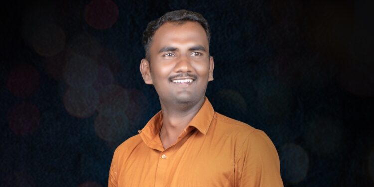 अभिनंदनास्पद! आई-वडील नसताना मंगळवेढ्यातील तरुण झाला पोलीस उपनिरीक्षक