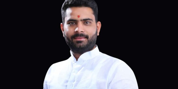 अभिनंदनास्पद! मंगळवेढा खरेदी विक्री संघाच्या चेअरमन पदी पुनश्च सिद्धेश्वर आवताडे यांची निवड