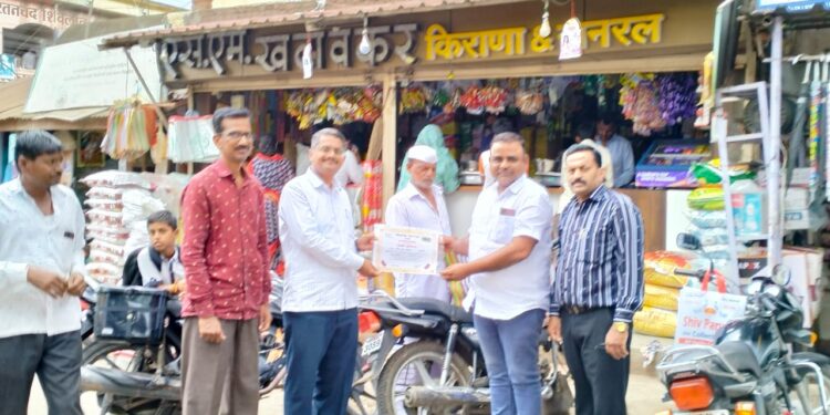 ‘माणुसकीच घर’ला मदत करणाऱ्या दानशूरांचा मंगळवेढा नगरपरिषदेकडून सन्मान; तीनशे कुटूंबातील व्‍यक्‍तींना गृहोपयोगी साहित्‍याचे वाटप