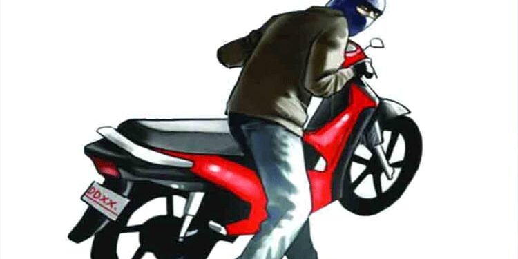 धाकधूक वाढली! मंगळवेढ्यात घरासमोर हँडल लॉक करुन लावलेल्या दोन मोटर सायकली अज्ञात चोरट्याने पळविल्या