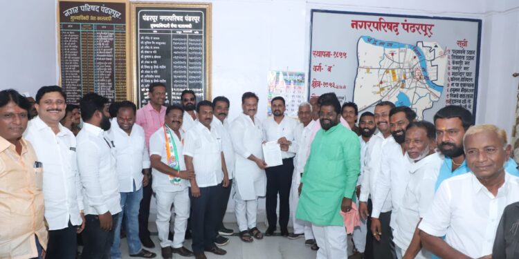 नागरीकांना नागरी सुविधा नाही अन् नगरपरिषदकडून कर वाढ; करवाढीच्या विरोधात नेते मंडळी एकत्र; लवकरच तीव्र आंदोलन करणार असा इशारा