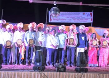 सिद्धापूर फेस्टिवलमध्ये विविध क्षेत्रातील ‘या’ व्यक्तींना पुरस्कार वितरण; अभ्यासिका होण्यासाठी आ.आवताडे यांच्या माध्यमातून सर्वतोपरी प्रयत्न करणार; सोमनाथ आवताडे