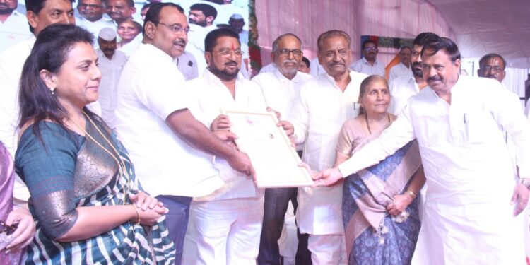 धनश्री परिवाराने सहकार क्षेत्रात मोठी नावलौकिकता मिळवली; आ.समाधान आवताडे यांचे गौरवोद्गार; महाआरोग्य शिबिरात दीड हजारहून अधिक रुग्णांनी घेतला लाभ