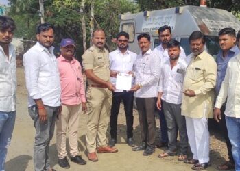 दुष्काळात तेरावा! अपघातप्रवण क्षेत्रात असलेले फिरते चेक पोस्ट हलविण्याची मागणी; अन्यथा रास्ता रोको आंदोलन करणार असल्याचा इशारा