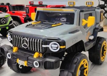 मंगळवेढ्यातील श्री सायकल कंपनीमध्ये बॅटरी ऑपरेटर कार वरती 20 टक्के पर्यंत डिस्काउंट; नागरिकांना कार खरेदीसाठी मोठी संधी