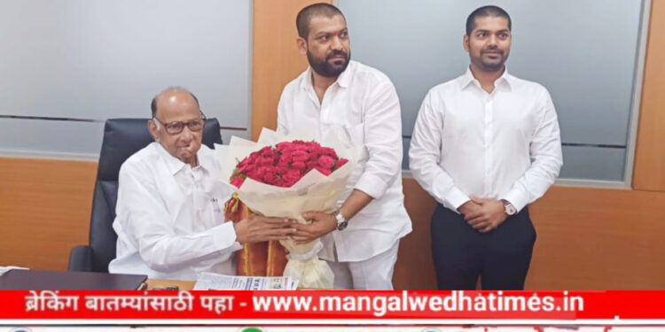 मोठी बातमी! अनिल सावंत तुतारी हाती घेण्याच्या तयारीत? थेट शरद पवार यांची घेतली भेट