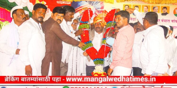 निधीसम्राट! गेल्या अनेक वर्षांचे शेतकऱ्यांचे स्वप्न पूर्ण; तामदर्डी बंधारा परिसरातील शेतकऱ्यांकडून गट, मतभेद बाजूला ठेवून समाधान आवताडे यांना पुन्हा आमदार करण्याचा केला निर्धार