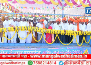 गळीत हंगाम शुभारंभाचा मान दामाजी कारखान्याने दिला ‘या’ शेतकऱ्यांना; सर्व देणी देवून एफ.आर.पी.पेक्षा जादा ऊस दर दिला; चेअरमन शिवानंद पाटील यांची माहिती