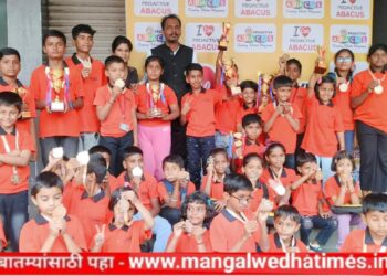 चमकदार कामगिरी! सहा मिनिटांत 100 गणिते सोडवण्याच्या कठीण परीक्षेत विद्यार्थ्यांनी कौशल्य केले सिद्ध; सारा प्रोऍक्टिव्ह अबॅकस क्लासमधील 9 विद्यार्थ्यांना मिळाली सुपर चॅम्पियन गोल्ड ट्रॉफी