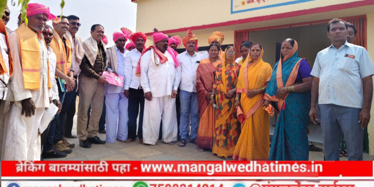 अकोले ग्रामपंचायत उपसरपंचपदी प्रल्हाद साळसकर बिनविरोध निवड; गावाच्या विकासासाठी काम करणार असल्याची ग्वाही