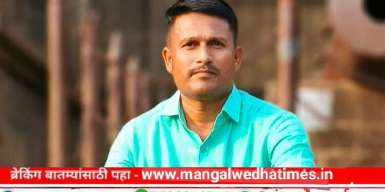 मोठी खळबळ! मंगळवेढा पोलीस ठाण्यातील कर्मचारी महेश कोळीसह एकजण 5 लाखांची लाच घेताना रंगेहाथ पकडले; गुन्ह्यात असलेले नाव कमी करण्यासाठी घेतले पैशांचे बंडल