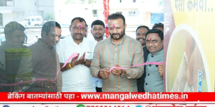 ‘सुर्योदय अर्बन’ बँकेने दर्जेदार सेवा देत ग्राहक, ठेविदारांचा विश्वास संपादन केला; पालकमंत्री जयकुमार गोरे यांच्या हस्ते मंगळवेढा शाखेचा शुभारंभ
