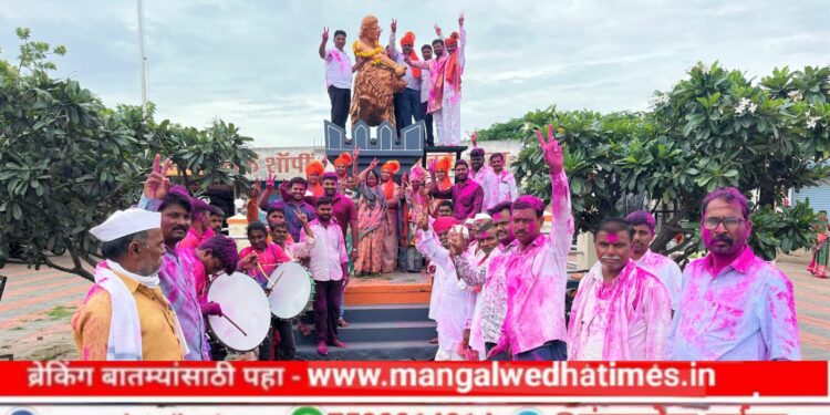 मंगळवेढा तालुक्यातील ‘या’ मोठ्या ग्रामपंचायतीच्या सरपंच पदी सौ.मीनाक्षी सुर्यवंशी यांची अविरोध निवड; पहिल्यांदाच मिळाला मान