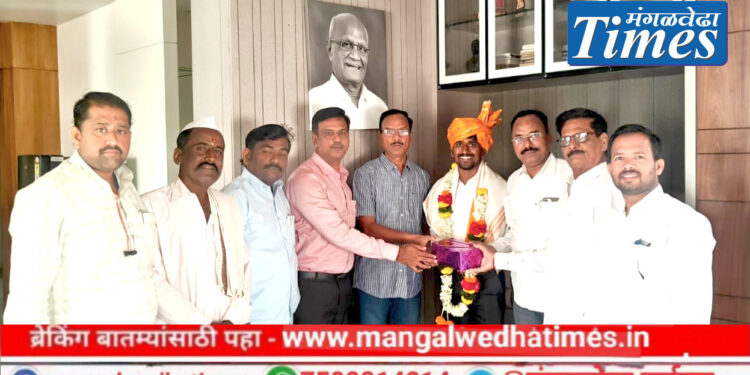 विद्यार्थ्यांनी जिद्द, चिकाटी व कठोर परिश्रम घेतल्यास यश निश्चित; आयपीएस बिरुदेव डोणे यांचे मंगळवेढ्यात प्रतिपादन