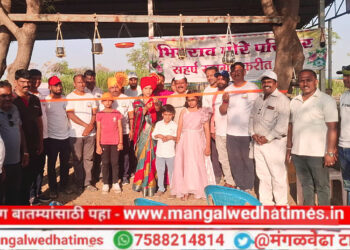 मोरे फार्महाऊसवर पक्षांचा किलबिलाट घुमणार; जागतिक महिला दिनी पाणपोईचा शुभारंभ; वारी परिवाराचा शंभर किलोमीटरचा सायकल प्रवास आणि पक्षांसाठी दाणा-पाणी