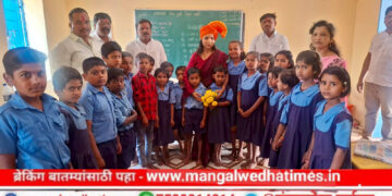 मंगळवेढ्यात सभापतींचा ‘सपाटा’! पहिल्याच दिवशी शाळा अन् पोषण आहाराची झाडाझडती; हार-तुरे बाजूला सारून सभापती दिपाली ताड यांनी जाणून घेतल्या मुलांच्या अडचणी