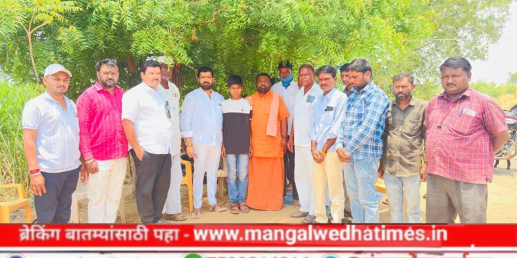 लोकनेता! घोडके कुटुंबावर कोसळला दु:खाचा डोंगर; चेअरमन अनिल सावंतांनी सावरले, दिला माणुसकीचा आधार