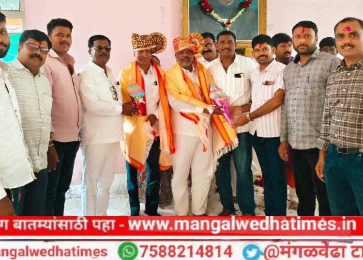 शिक्षक बँकेवर ‘गुरुजीं’चा डंका! शिवाजी पाटील गुरुजी व गुलाबराव पाटील यांच्या निवडीनंतर मुंढेवाडीत जल्लोष, भव्य नागरी सत्कार संपन्न