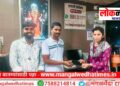 प्रामाणिकपणाचा आदर्श! रात्री दामाजी चौकात पडला महागडा मोबाईल… पुढे अक्षयने जे केले त्याने जिंकली मंगळवेढेकरांची मने